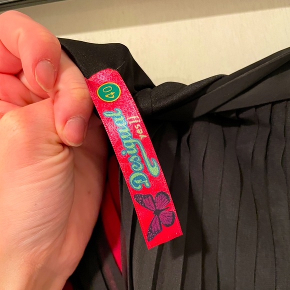 Desigual Pleated Hutton Skirt with Lace - LIKE NEW - Picture 5 of 11